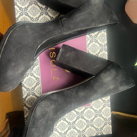 Isola Black Suede Block Heel Pump New in Box - Picture 6 of 11